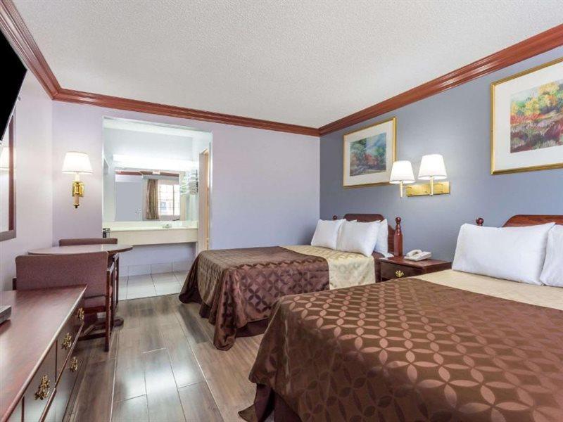 Rodeway Inn San Bernardino & Redlands Bagian luar foto