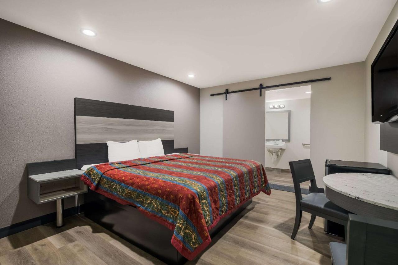 Rodeway Inn San Bernardino & Redlands Bagian luar foto